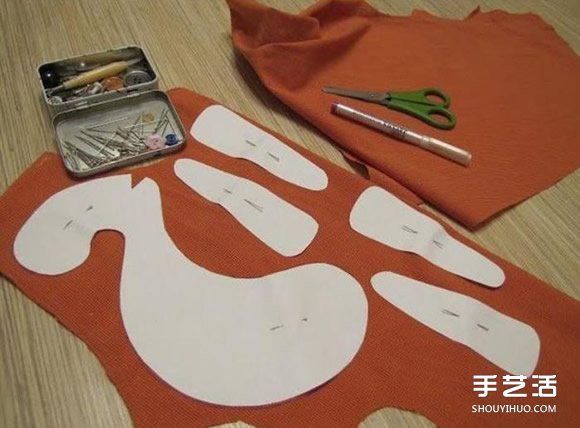 布艺马手工制作带图纸 毛绒玩具马DIY图解(图3) 布艺马手工制作带图纸 毛绒玩具马DIY图解(图3)