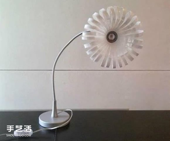 塑料酸奶瓶废物利用手工制作台灯灯罩的方法 - 诺云双维造物网