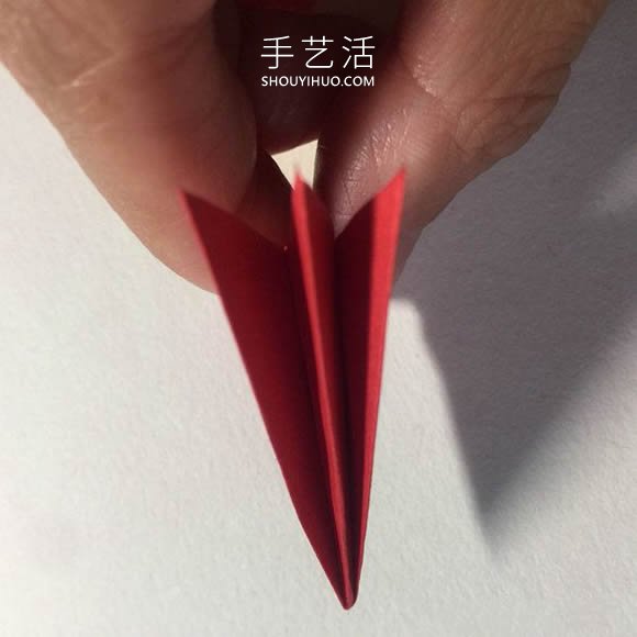 简单折纸4个花瓣 粘合得到一朵四瓣花!(图8) 简单折纸4个花瓣 粘合得到一朵四瓣花!(图8)