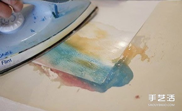 创意熨斗画的画法 把蜡笔融化后画出漂亮图案(图4) 创意熨斗画的画法 把蜡笔融化后画出漂亮图案(图4)