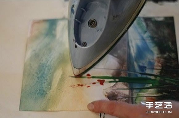 创意熨斗画的画法 把蜡笔融化后画出漂亮图案(图6) 创意熨斗画的画法 把蜡笔融化后画出漂亮图案(图6)