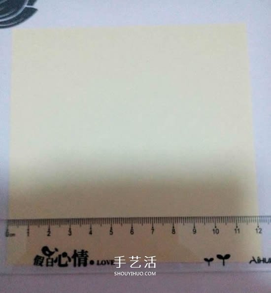 简单纸花怎么做图解 组合式花朵的制作方法(图2) 简单纸花怎么做图解 组合式花朵的制作方法(图2)