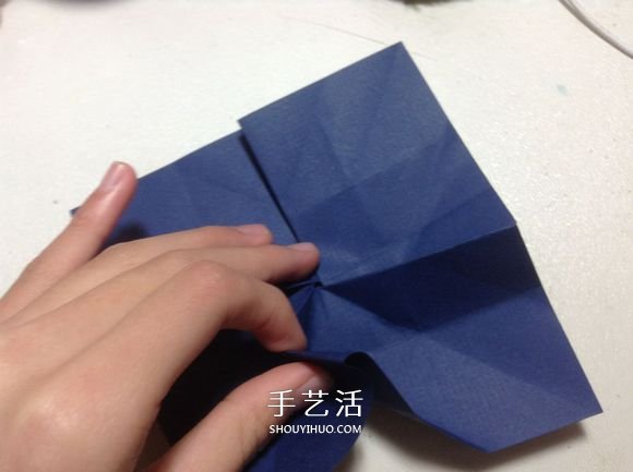 怎么折纸月季花的方法 手工月季花的折法图解(图37) 怎么折纸月季花的方法 手工月季花的折法图解(图37)