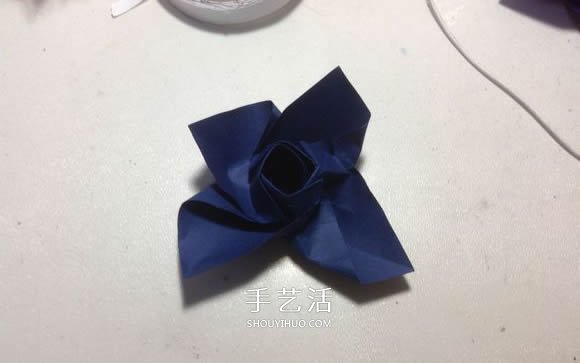 怎么折纸月季花的方法 手工月季花的折法图解(图41) 怎么折纸月季花的方法 手工月季花的折法图解(图41)