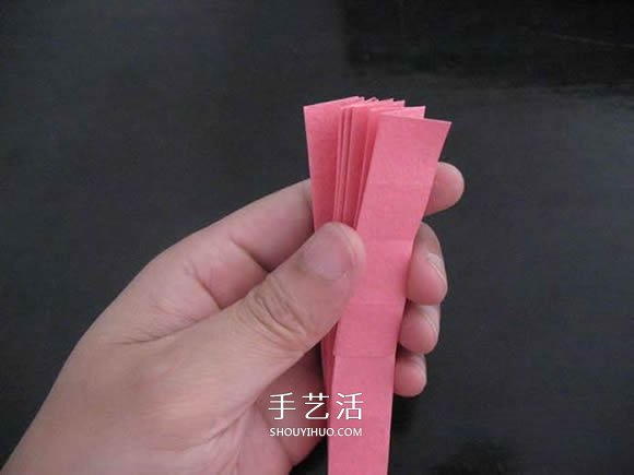 赠送初恋的小礼物!折纸蔷薇戒指的折法图解(图26) 赠送初恋的小礼物!折纸蔷薇戒指的折法图解(图26)