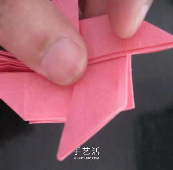 赠送初恋的小礼物!折纸蔷薇戒指的折法图解(图88) 赠送初恋的小礼物!折纸蔷薇戒指的折法图解(图88)
