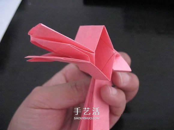 赠送初恋的小礼物!折纸蔷薇戒指的折法图解(图64) 赠送初恋的小礼物!折纸蔷薇戒指的折法图解(图64)
