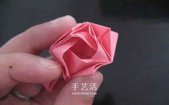 赠送初恋的小礼物!折纸蔷薇戒指的折法图解(图84) 赠送初恋的小礼物!折纸蔷薇戒指的折法图解(图84)