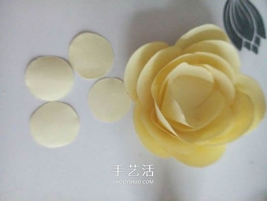 简单纸花怎么做图解 组合式花朵的制作方法(图10) 简单纸花怎么做图解 组合式花朵的制作方法(图10)