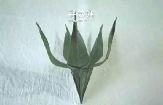 折纸花朵不可少！简单花萼的折纸方法图解 - 诺云双维造物网