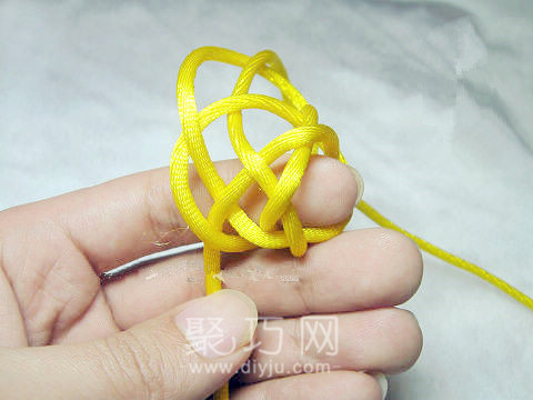 打单线六瓣长纽扣结教程 钻石结编织图解(图3) 打单线六瓣长纽扣结教程 钻石结编织图解(图3)