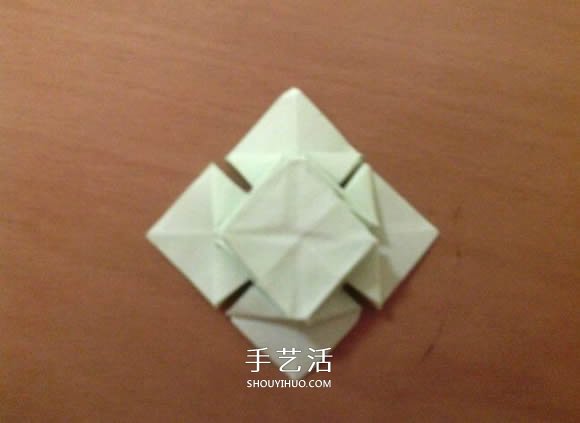 幸运四叶草的折法图解 怎么折纸四叶草步骤图(图20) 幸运四叶草的折法图解 怎么折纸四叶草步骤图(图20)