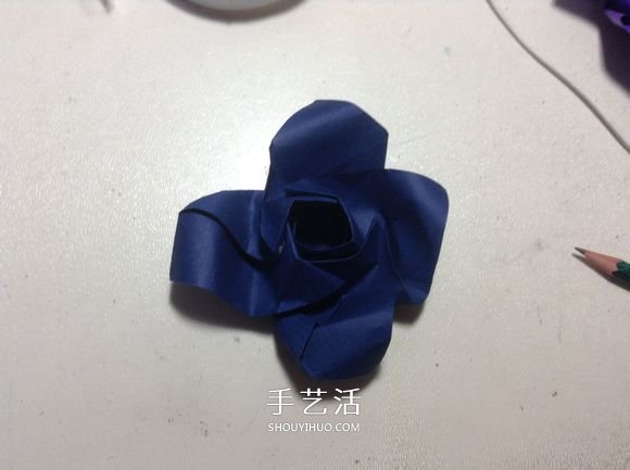 怎么折纸月季花的方法 手工月季花的折法图解(图34) 怎么折纸月季花的方法 手工月季花的折法图解(图34)