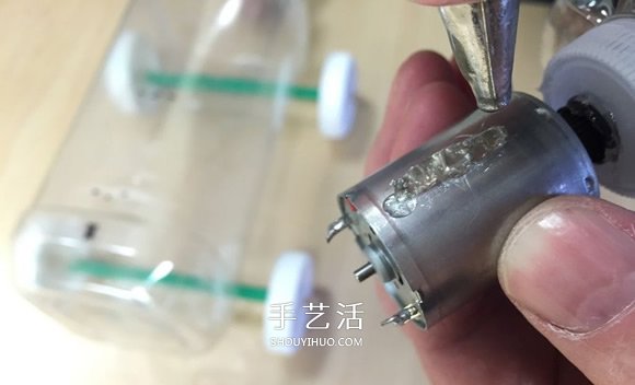 自制电动风力车玩具的制作方法教程(图22) 自制电动风力车玩具的制作方法教程(图22)