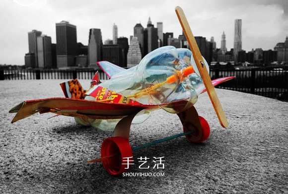 可乐瓶科技小制作 DIY橡皮筋动力飞机的方法 - 诺云双维造物网