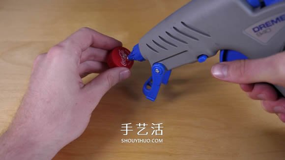 可乐瓶科技小制作 DIY橡皮筋动力飞机的方法(图15) 可乐瓶科技小制作 DIY橡皮筋动力飞机的方法(图15)