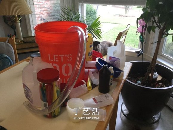 自制滚弹珠玩具的方法 简单的废物利用小制作(图2) 自制滚弹珠玩具的方法 简单的废物利用小制作(图2)
