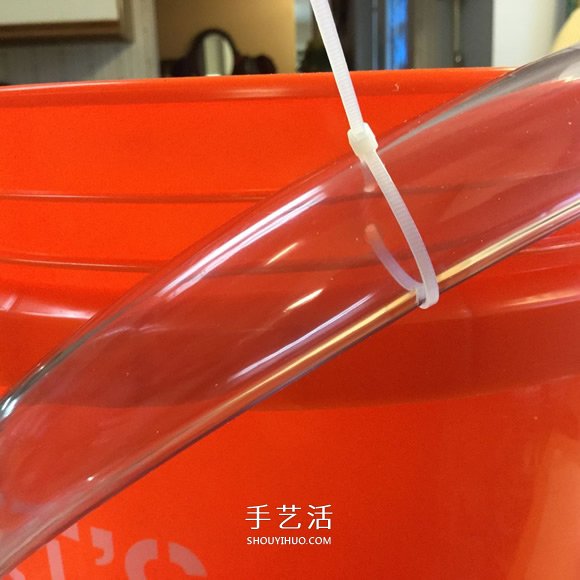 自制滚弹珠玩具的方法 简单的废物利用小制作(图5) 自制滚弹珠玩具的方法 简单的废物利用小制作(图5)
