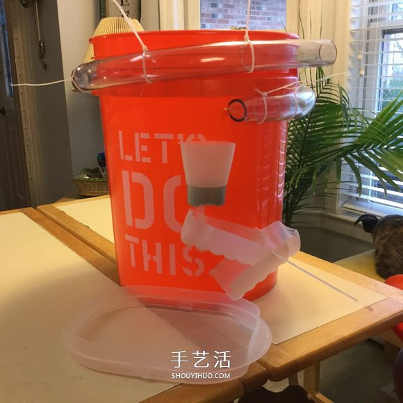 自制滚弹珠玩具的方法 简单的废物利用小制作(图15) 自制滚弹珠玩具的方法 简单的废物利用小制作(图15)
