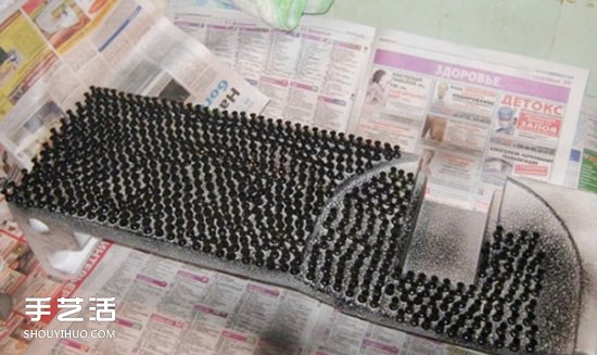 图钉画制作教程:他用一个月钉出女友肖像画(图8) 图钉画制作教程:他用一个月钉出女友肖像画(图8)