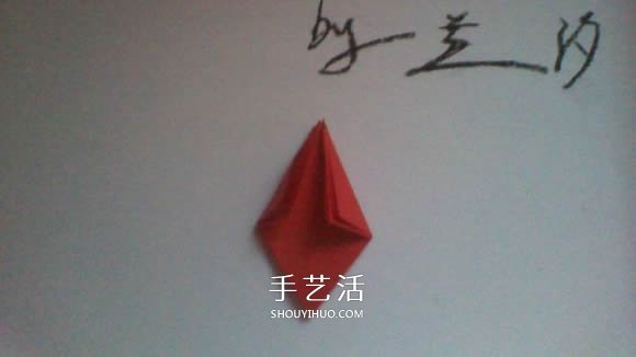 彼岸花的折法步骤图解 详细折纸彼岸花的过程(图9) 彼岸花的折法步骤图解 详细折纸彼岸花的过程(图9)