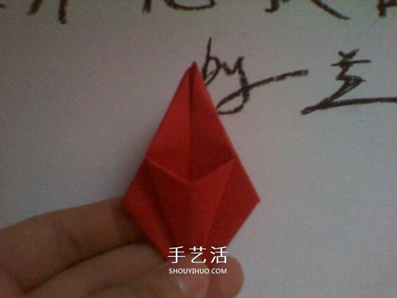 彼岸花的折法步骤图解 详细折纸彼岸花的过程(图15) 彼岸花的折法步骤图解 详细折纸彼岸花的过程(图15)