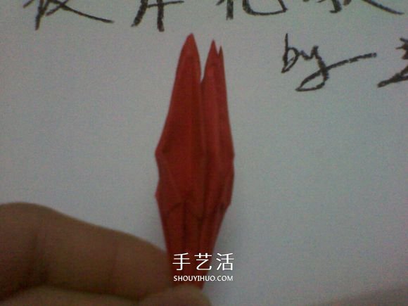 彼岸花的折法步骤图解 详细折纸彼岸花的过程(图20) 彼岸花的折法步骤图解 详细折纸彼岸花的过程(图20)