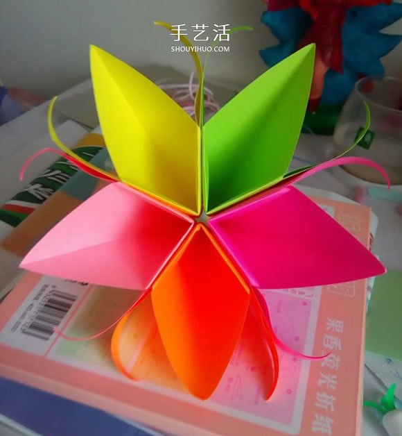 简单又漂亮五瓣纸花的折法步骤图解(图8) 简单又漂亮五瓣纸花的折法步骤图解(图8)
