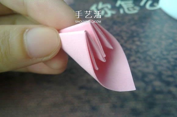 肯定学得会!超简单五瓣樱花的折纸方法步骤(图11) 肯定学得会!超简单五瓣樱花的折纸方法步骤(图11)