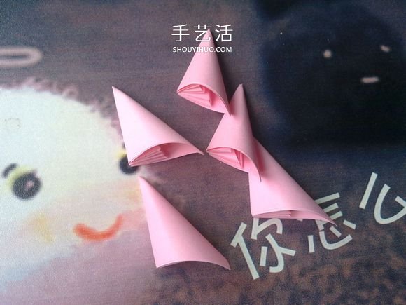 肯定学得会!超简单五瓣樱花的折纸方法步骤(图13) 肯定学得会!超简单五瓣樱花的折纸方法步骤(图13)