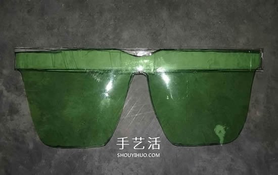 汽水瓶废物利用手工制作黑框太阳镜的方法(图4) 汽水瓶废物利用手工制作黑框太阳镜的方法(图4)