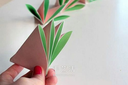 简单又漂亮纸花的折法图解 有16个花瓣!(图10) 简单又漂亮纸花的折法图解 有16个花瓣!(图10)