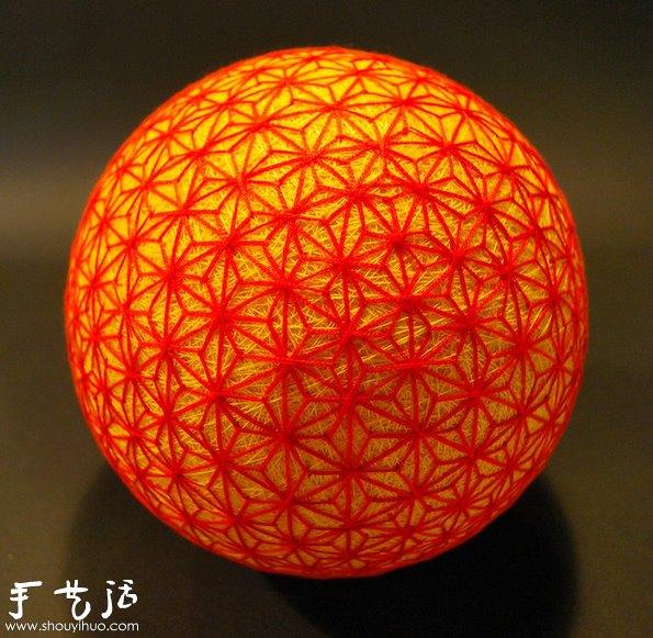 日本一位92岁老奶奶手工制作的漂亮手鞠球(图3) 日本一位92岁老奶奶手工制作的漂亮手鞠球(图3)