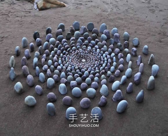 海滩上的拼搭艺术!令人赏心悦目的石头拼画(图11) 海滩上的拼搭艺术!令人赏心悦目的石头拼画(图11)