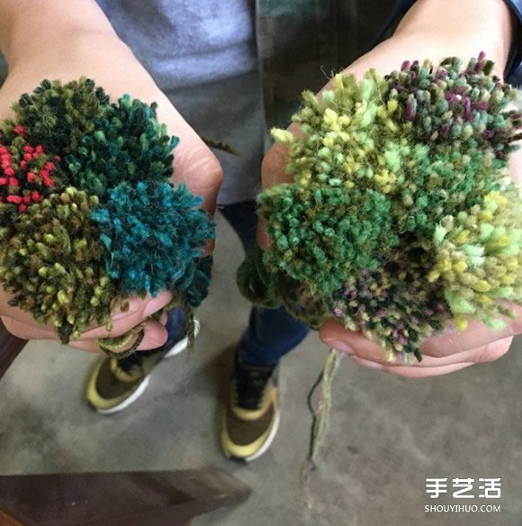 利用绿色毛线织成的自然系地毯 看起来超舒服(图2) 利用绿色毛线织成的自然系地毯 看起来超舒服(图2)