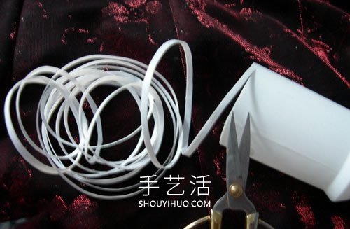 酸奶瓶手工制作小花篮的做法教程(图4) 酸奶瓶手工制作小花篮的做法教程(图4)