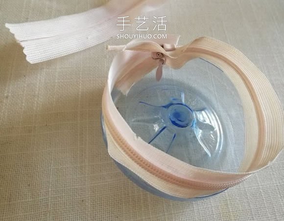 自制耳机包的方法 只需两个塑料瓶废物利用!(图4) 自制耳机包的方法 只需两个塑料瓶废物利用!(图4)