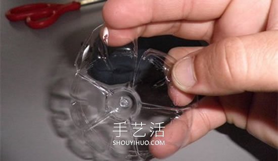 自制矿泉水瓶仿真花的方法图解教程(图4) 自制矿泉水瓶仿真花的方法图解教程(图4)