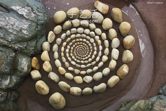 海滩上的拼搭艺术!令人赏心悦目的石头拼画(图10) 海滩上的拼搭艺术!令人赏心悦目的石头拼画(图10)
