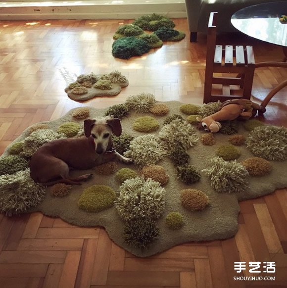 利用绿色毛线织成的自然系地毯 看起来超舒服(图3) 利用绿色毛线织成的自然系地毯 看起来超舒服(图3)