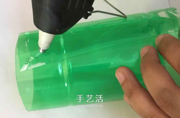 雪碧瓶手工制作万圣节女巫屋图解教程(图5) 雪碧瓶手工制作万圣节女巫屋图解教程(图5)