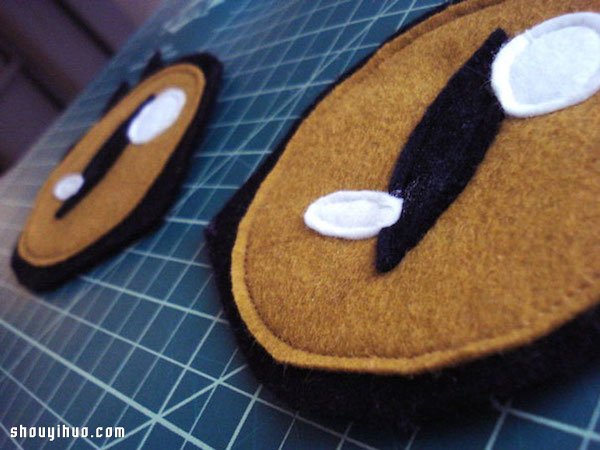 用拉链改造旧衣服 DIY超抢眼猫咪T恤教程(图7) 用拉链改造旧衣服 DIY超抢眼猫咪T恤教程(图7)