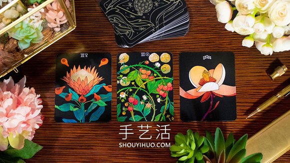 手绘植物塔罗牌!结合神秘占卜、花语寓意和哲学(图4) 手绘植物塔罗牌!结合神秘占卜、花语寓意和哲学(图4)