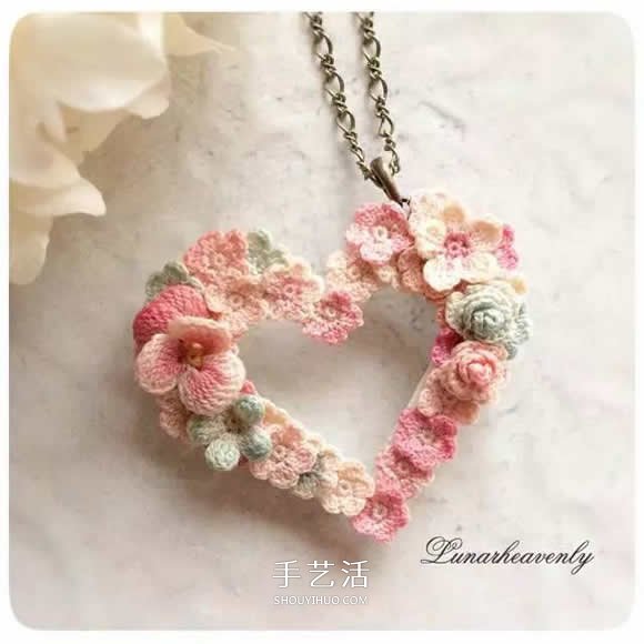 美得不像话!袖珍钩针花朵饰品作品图片欣赏(图12) 美得不像话!袖珍钩针花朵饰品作品图片欣赏(图12)