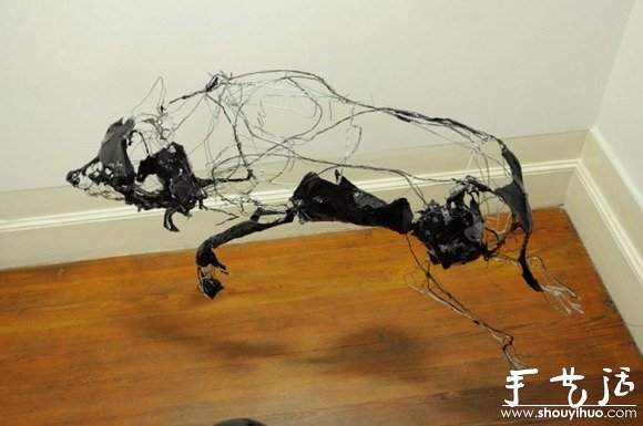 铁丝DIY的立体艺术作品(图3)