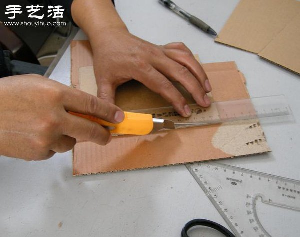 硬纸板废物利用DIY精致收纳柜(图24) 硬纸板废物利用DIY精致收纳柜(图24)