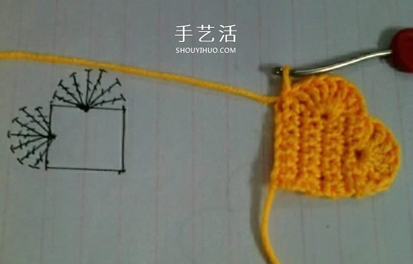 简单钩针编织教程:毛线爱心小挂饰的织法(图7) 简单钩针编织教程:毛线爱心小挂饰的织法(图7)