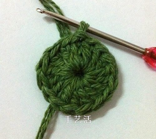 毛线编织莲花胸针的方法 钩针荷花胸花的编法(图3) 毛线编织莲花胸针的方法 钩针荷花胸花的编法(图3)