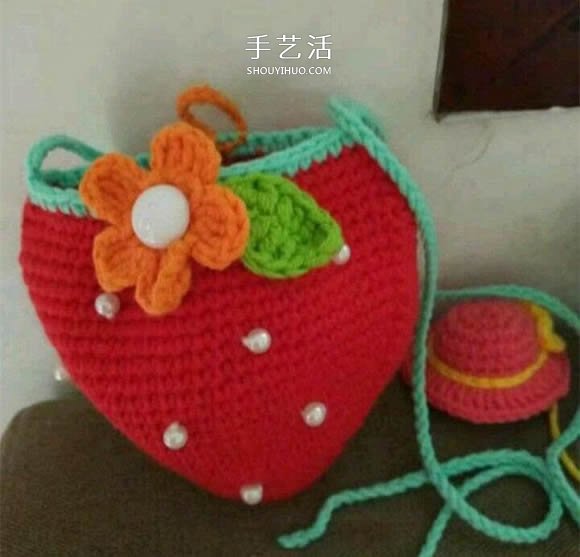 草莓包包的钩针编织 儿童可爱毛线包的编法(图5) 草莓包包的钩针编织 儿童可爱毛线包的编法(图5)