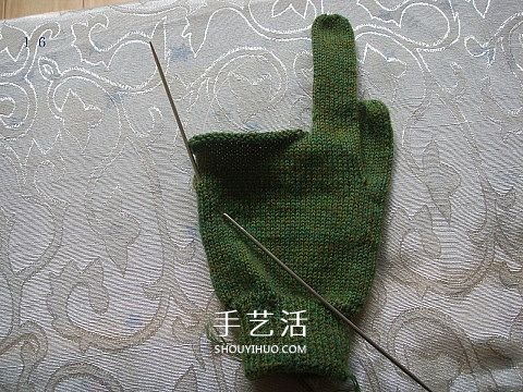 纯色无花纹手套的织法 手工编织带手指手套(图13) 纯色无花纹手套的织法 手工编织带手指手套(图13)